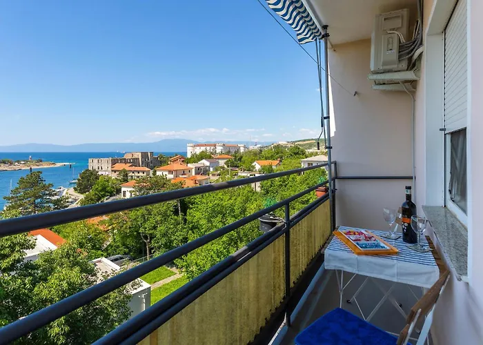 Lovely In Apartment *